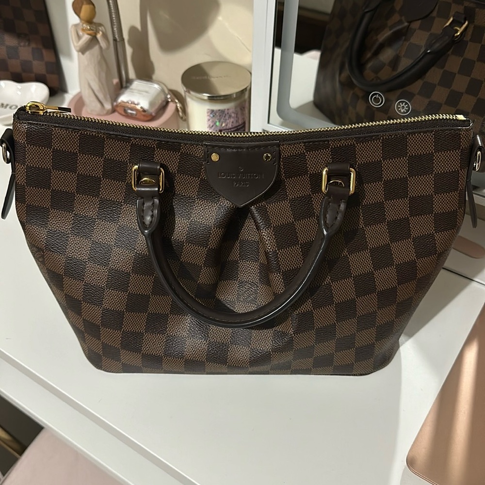 Sienna Small - image 4